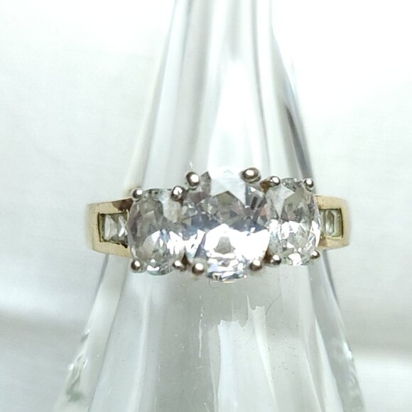 Three Stone Gold Tone Ring - Picture 1 of 7